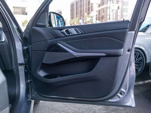 Used 2024 BMW X5 sDrive40i w/ M Sport Package image 42