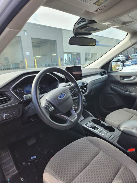 Used 2021 Ford Escape SE image 16
