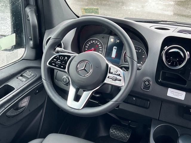 Used 2022 Mercedes-Benz Sprinter 144 Cargo image 12