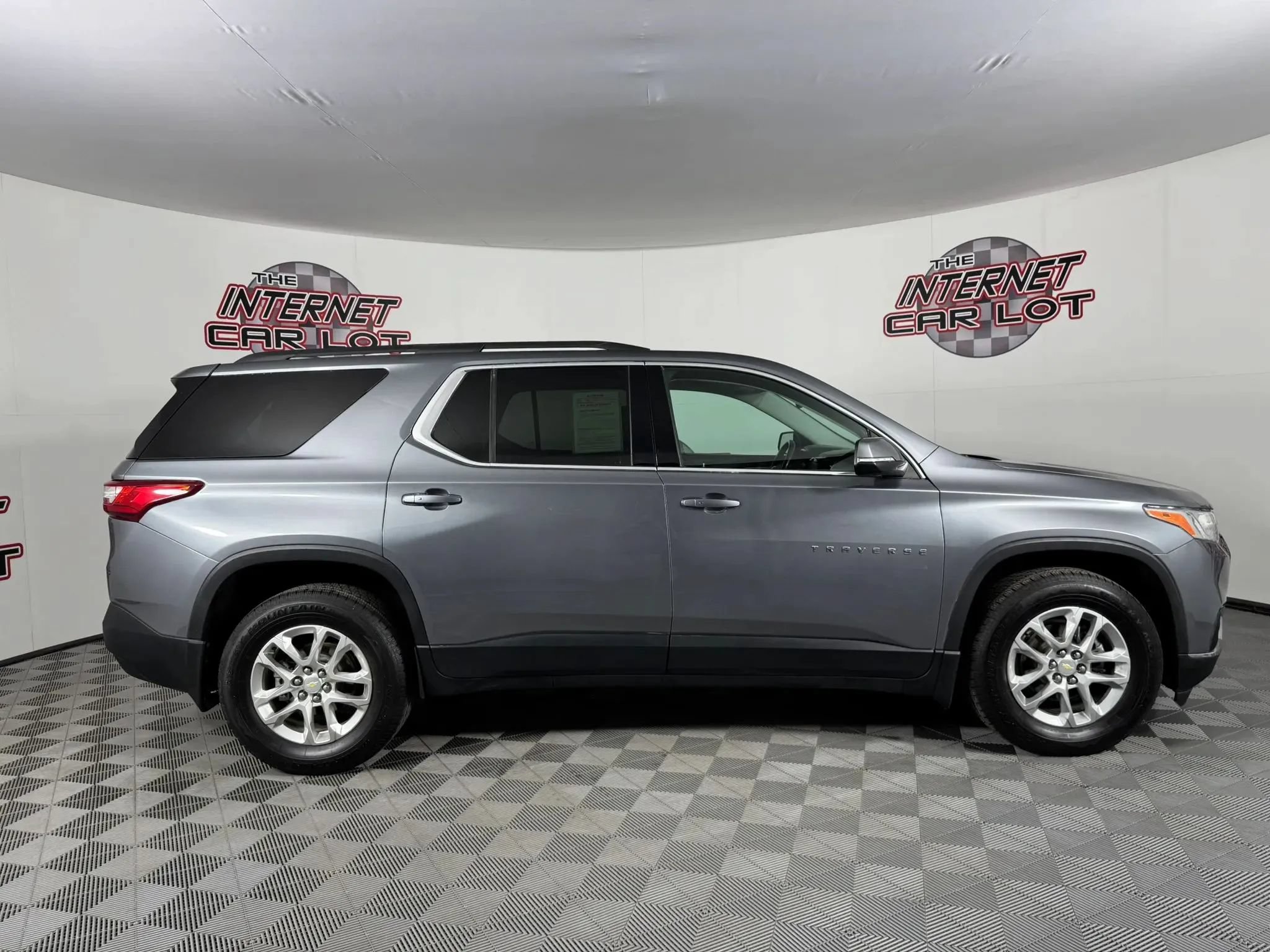 Used 2020 Chevrolet Traverse LT AWD/4WD image 8