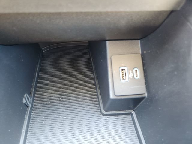 Used 2021 Ford Edge SEL AWD/4WD image 26