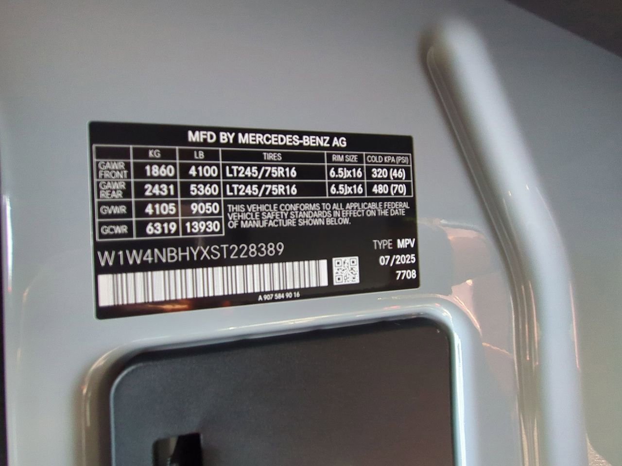 New 2025 Mercedes-Benz Sprinter 2500 image 14
