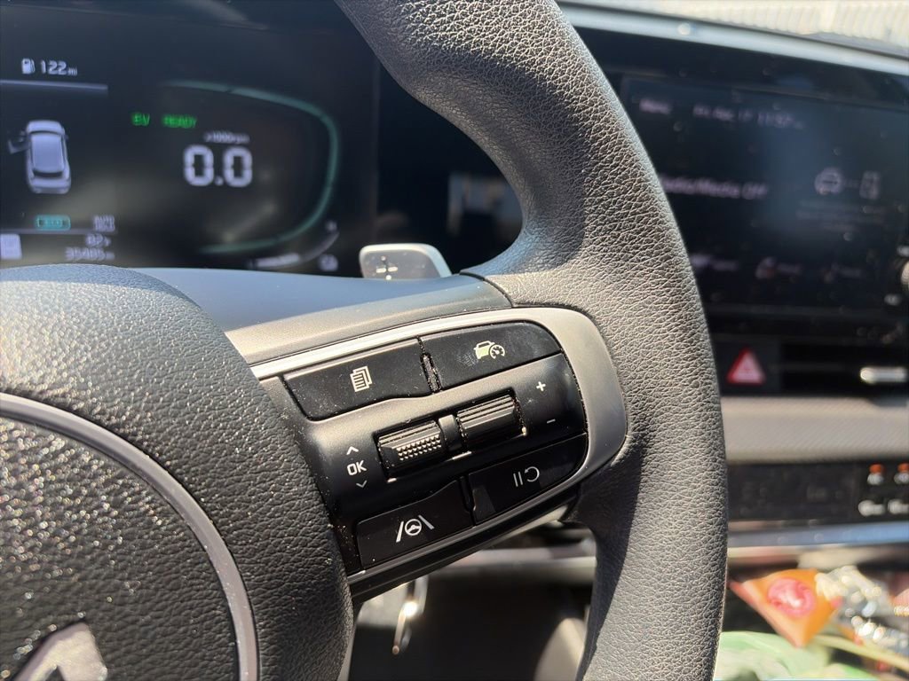 Used 2024 Kia Sportage LX image 14