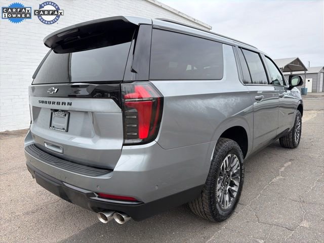 Used 2025 Chevrolet Suburban Z71 image 2