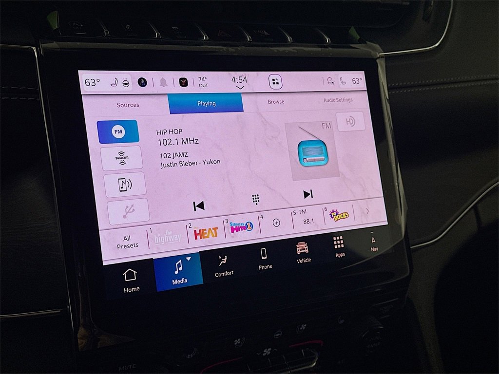 New 2025 Jeep Grand Cherokee L Overland w/ Luxury Tech Group IV image 13