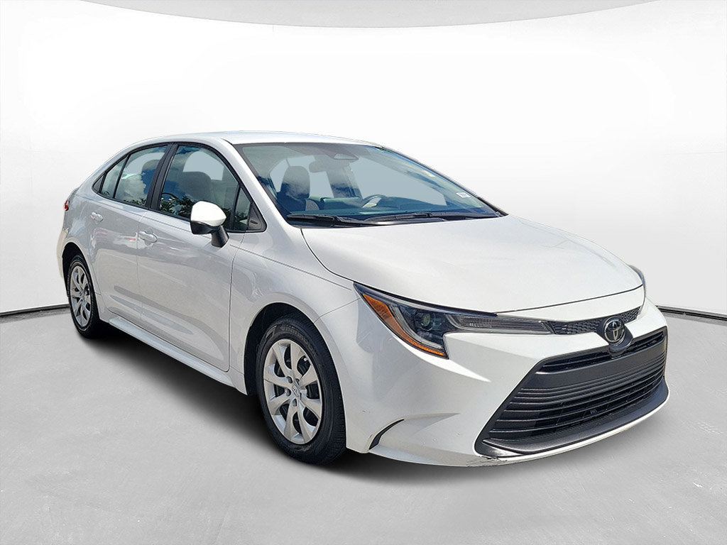 Used 2024 Toyota Corolla LE FWD image 3