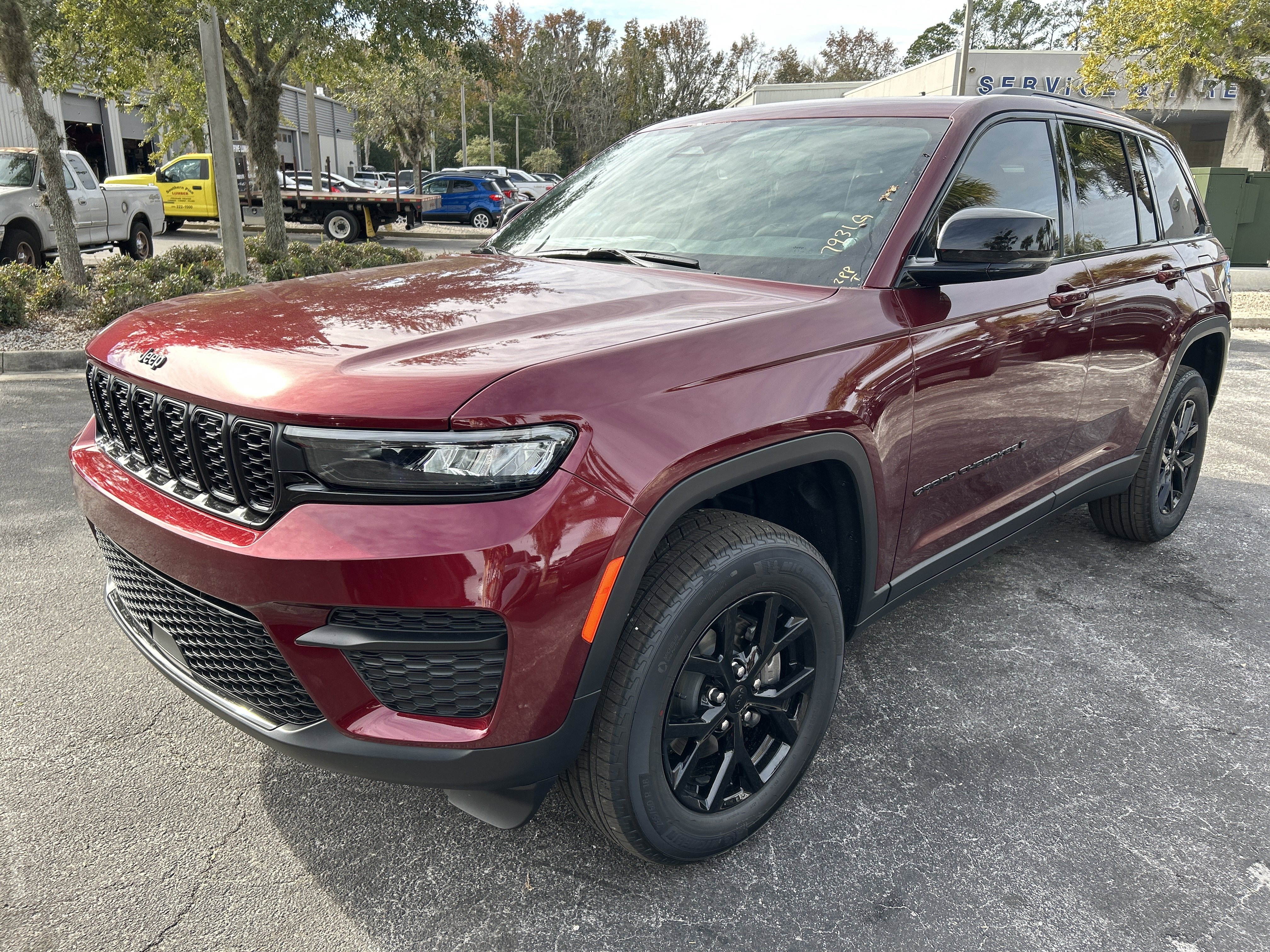 New 2025 Jeep Grand Cherokee Altitude image 3