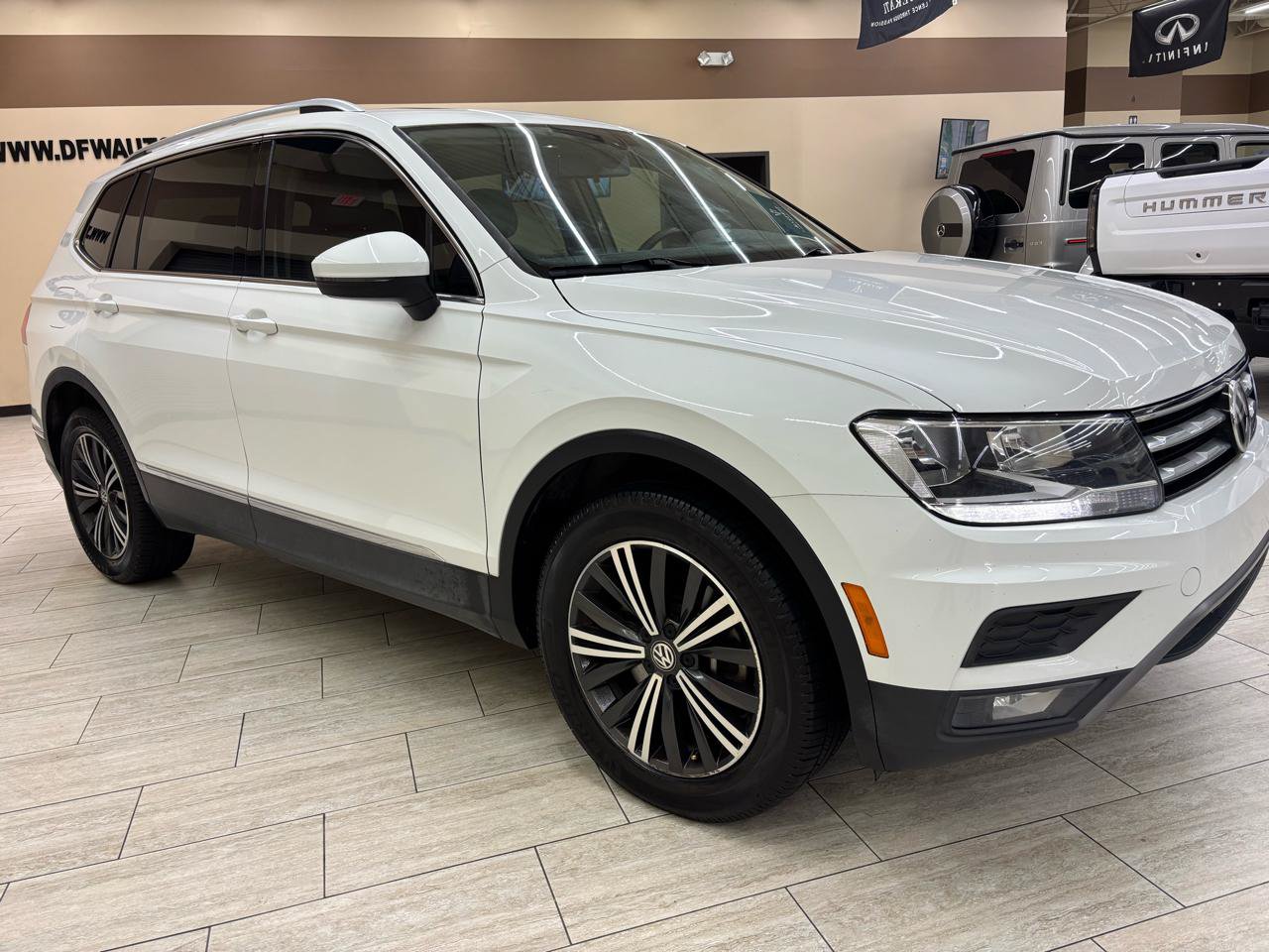 Used 2018 Volkswagen Tiguan SEL FWD image 10