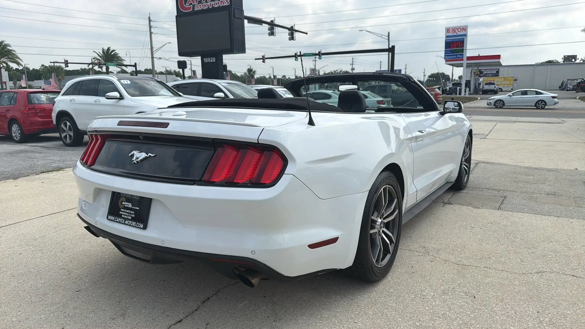 Used 2017 Ford Mustang Premium RWD image 13
