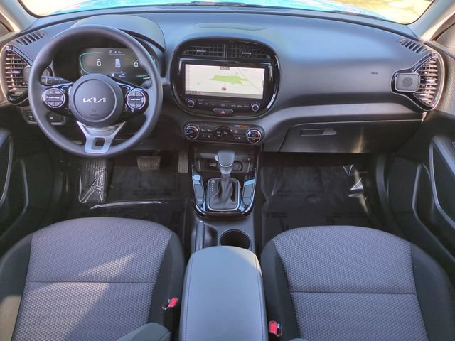 Used 2023 Kia Soul S FWD image 14