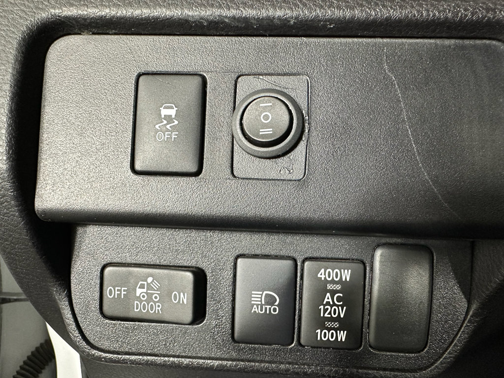 Used 2023 Toyota Tacoma TRD Off-Road image 24