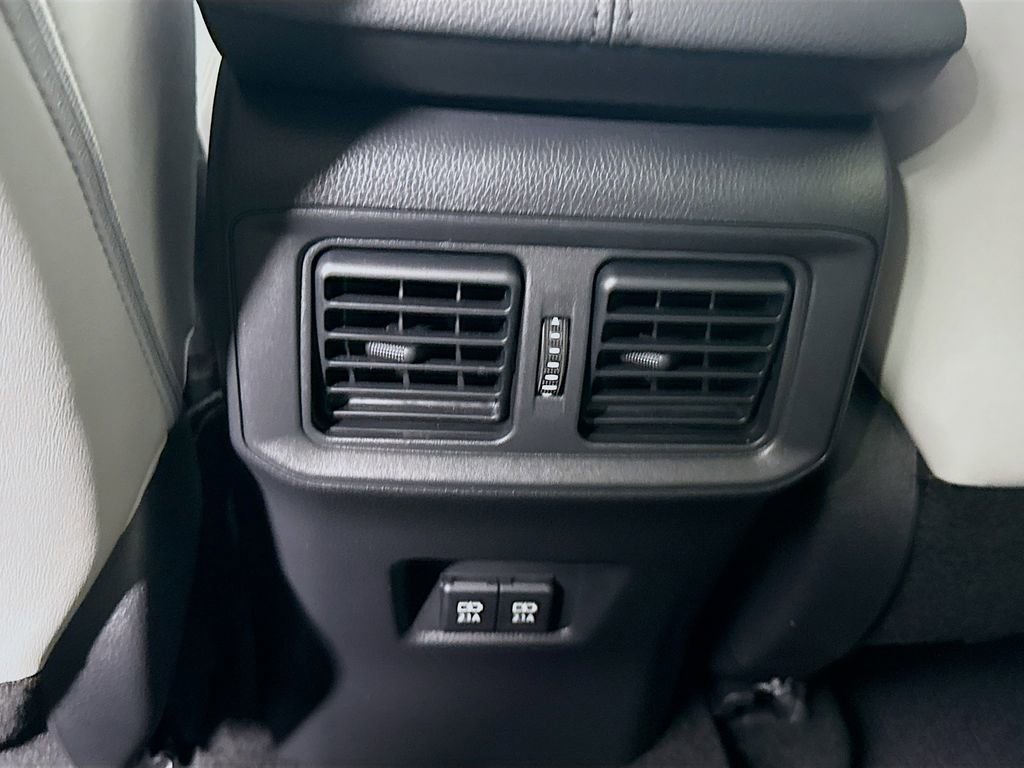 Used 2021 Toyota RAV4 XLE Premium image 25