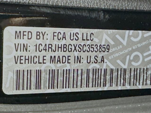 New 2025 Jeep Grand Cherokee Limited w/ Luxury Tech Group II image 17