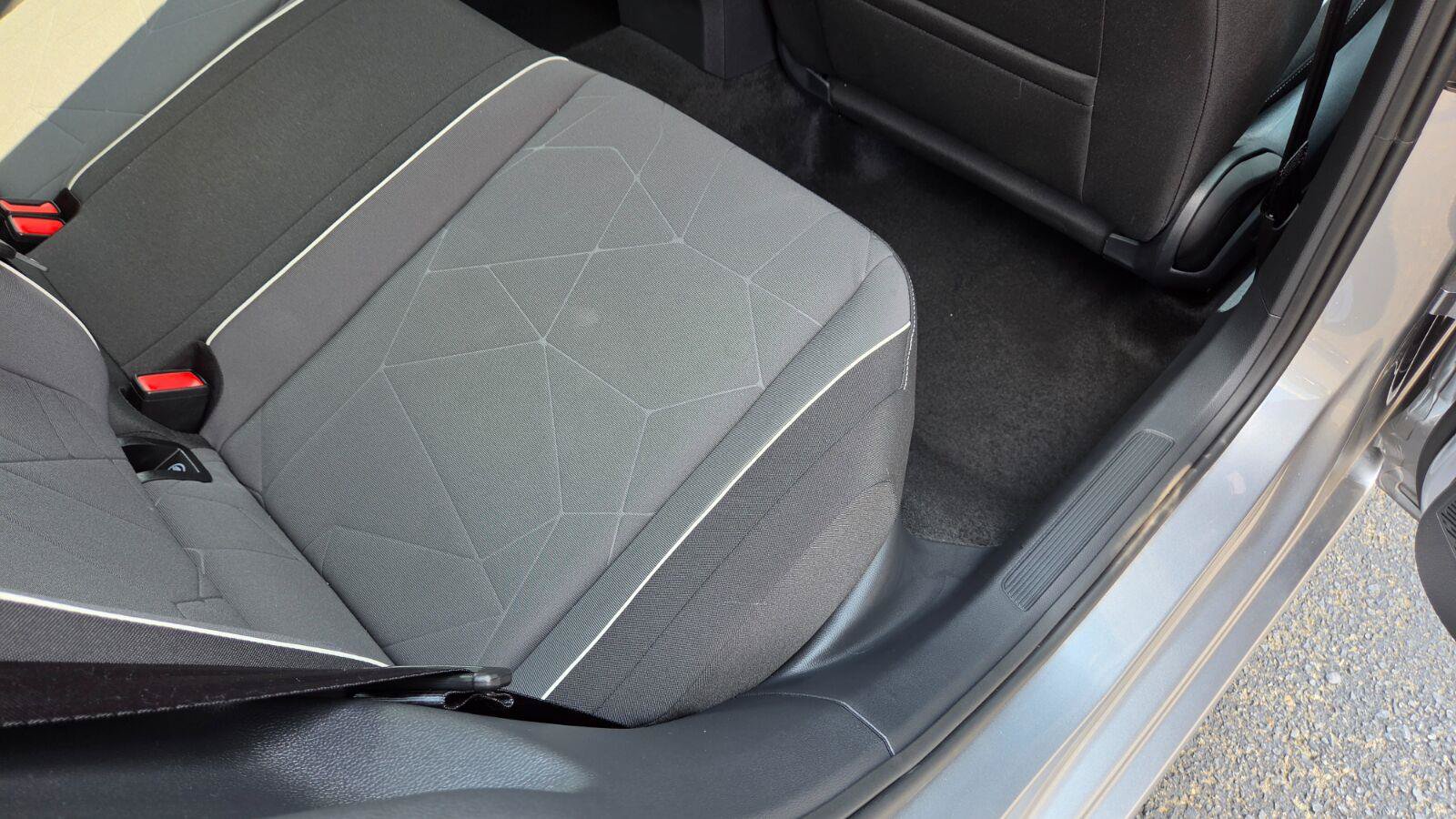 Certified 2025 Volkswagen Jetta Sport FWD image 50