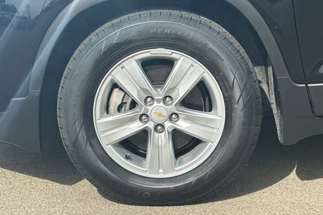 Used 2020 Chevrolet Trax LS w/ Tint and Cruise Package image 28