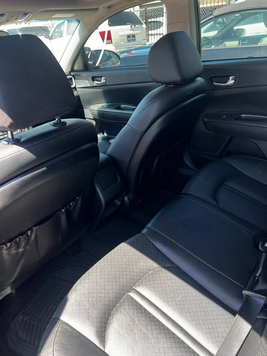 Used 2020 Kia Optima SE FWD image 3
