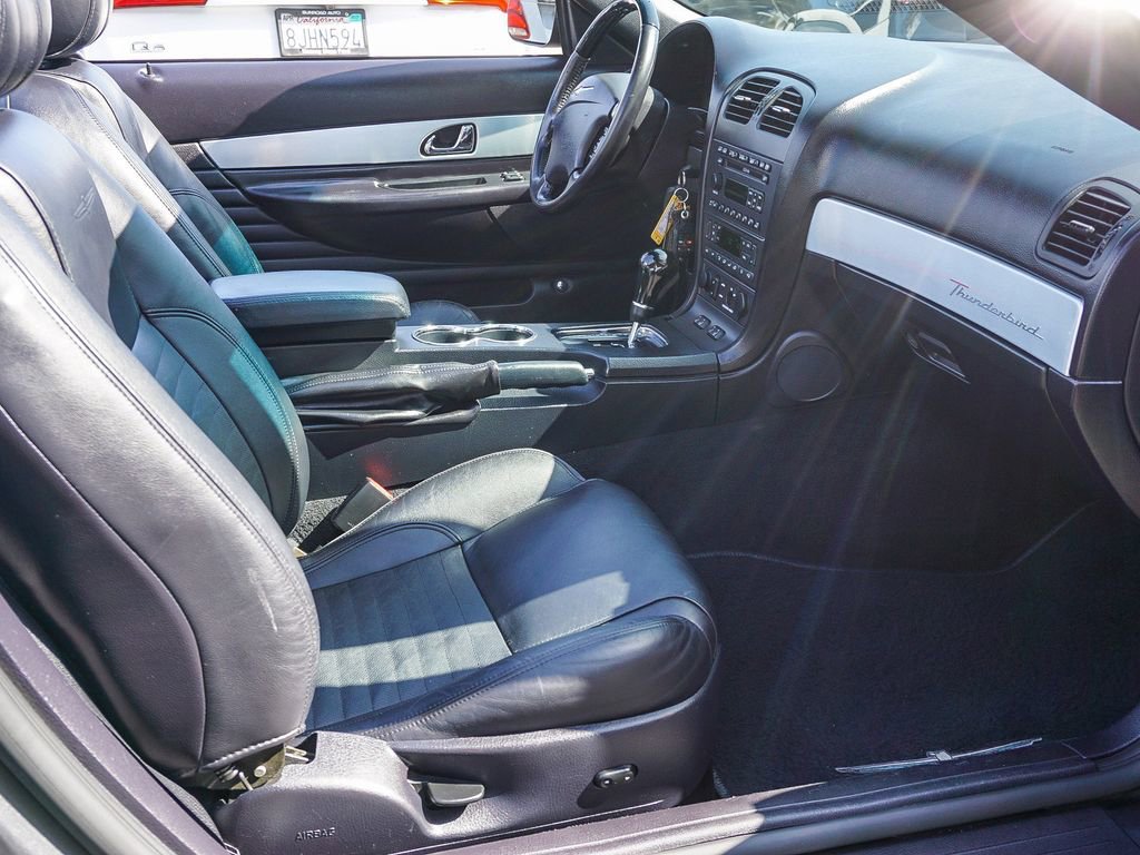 Used 2003 Ford Thunderbird image 13
