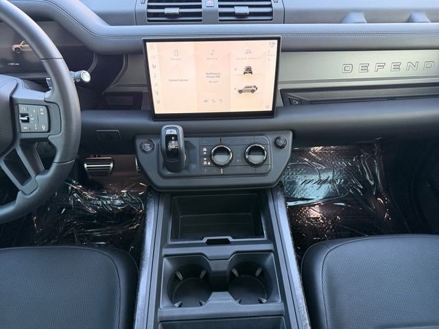 Used 2025 Land Rover Defender 110 AWD/4WD image 15
