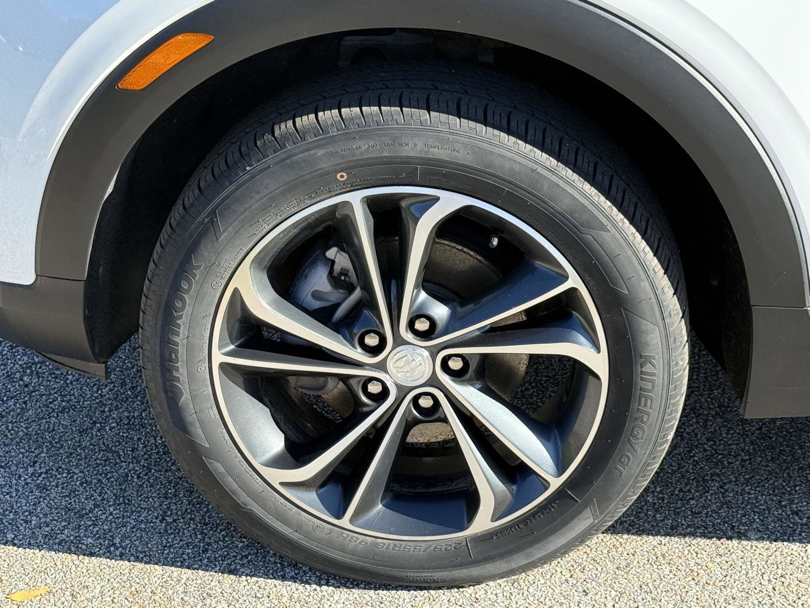 Used 2022 Buick Encore GX Select image 9