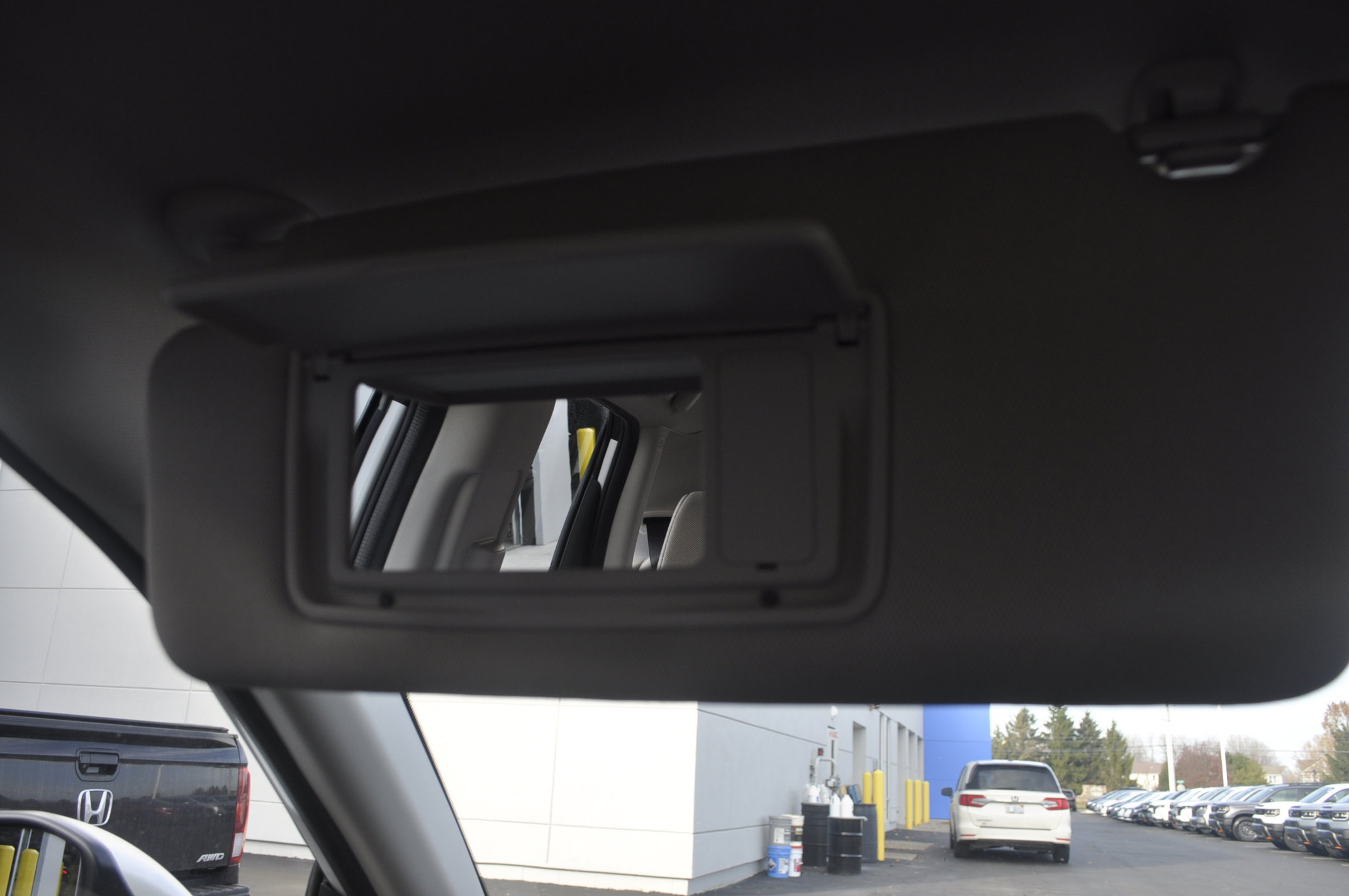 Certified 2025 Honda HR-V LX image 27