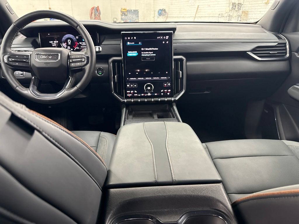 Used 2025 GMC Acadia AT4 w/ LPO, All-Weather Package AWD/4WD image 18