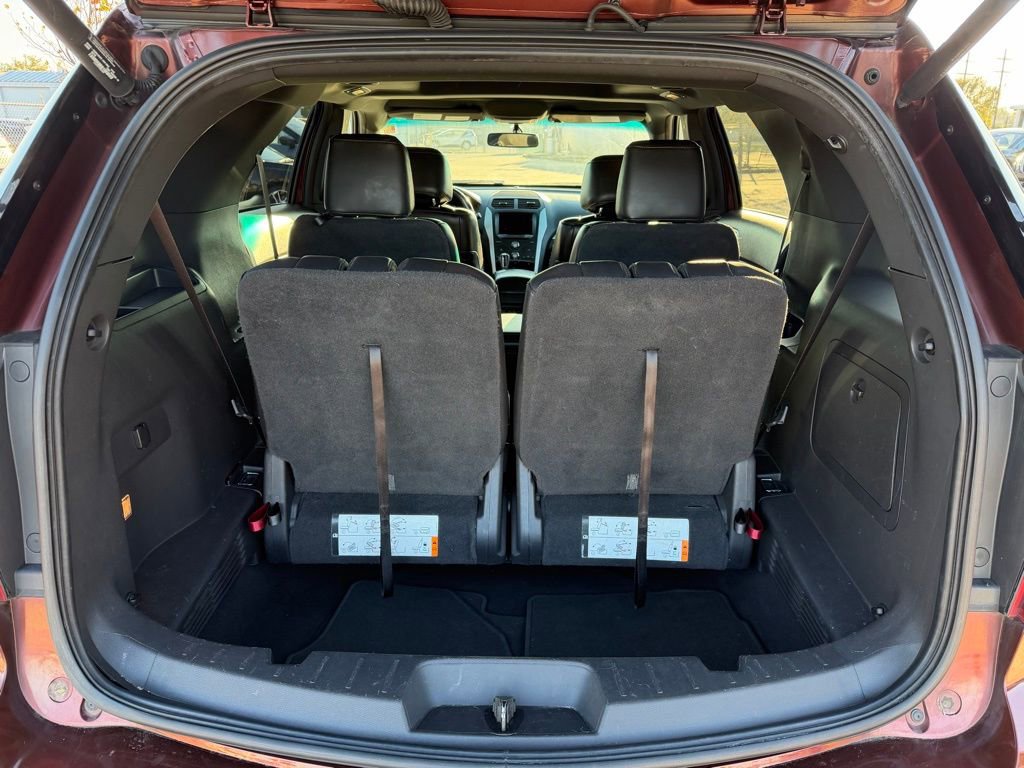 Used 2015 Ford Explorer XLT w/ Equipment Group 202B image 7