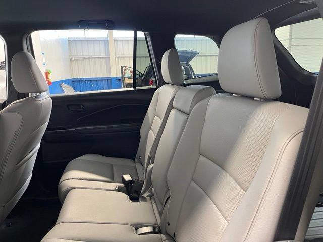 Used 2023 Honda Passport EX-L image 18