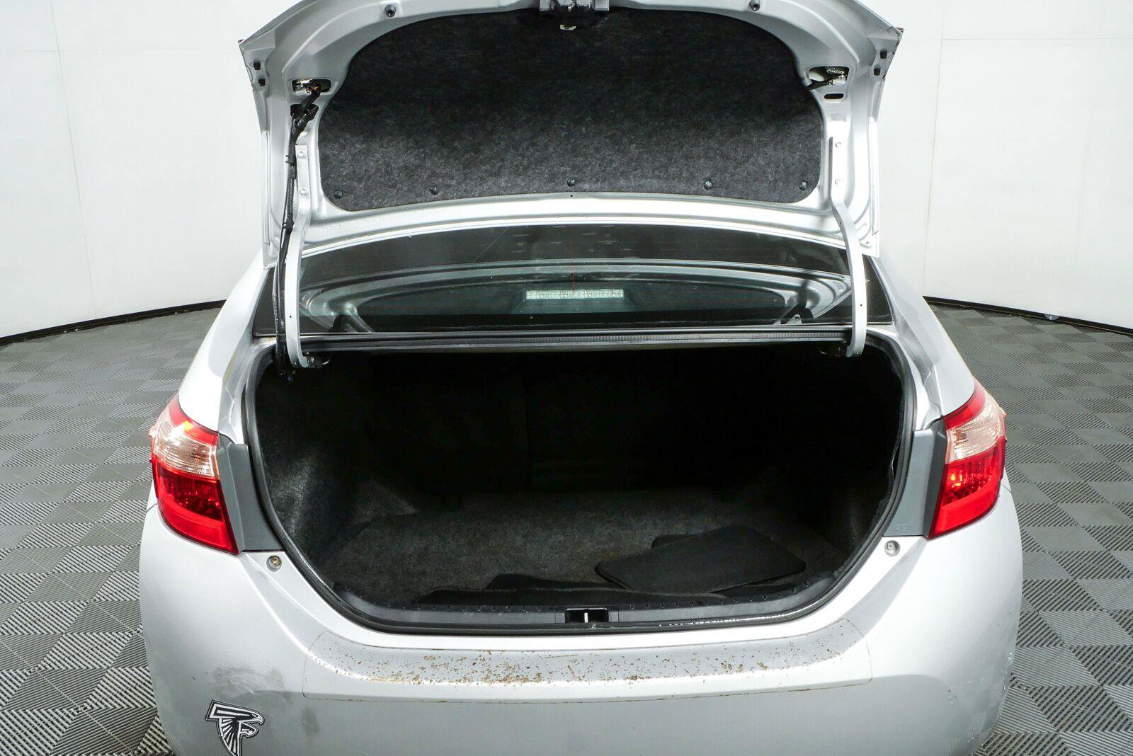 Used 2017 Toyota Corolla LE FWD image 27