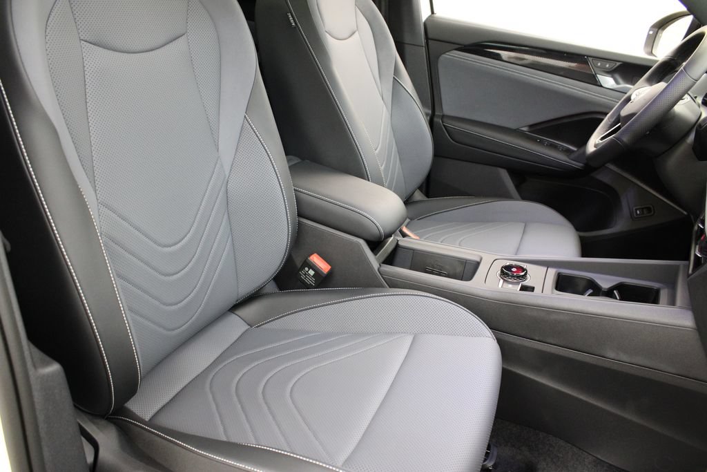 New 2026 Volkswagen Tiguan SE R-Line FWD image 23
