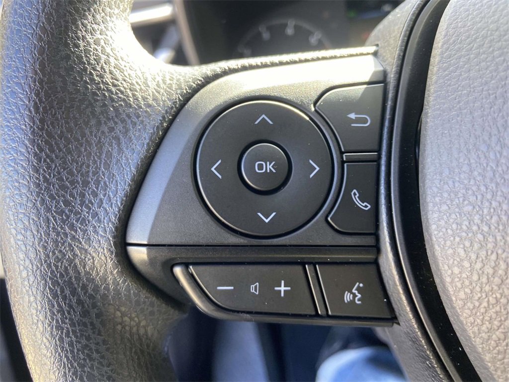 Used 2025 Toyota Corolla LE image 30