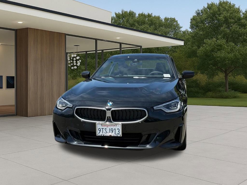 Used 2025 BMW 230i Coupe w/ Premium Package RWD image 3