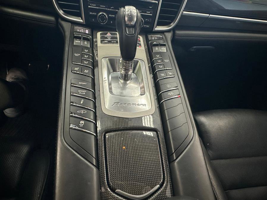 Used 2016 Porsche Panamera GTS image 53
