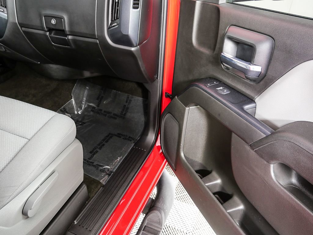 Used 2018 Chevrolet Silverado 1500 Custom w/ LPO, Black Pack AWD/4WD image 19