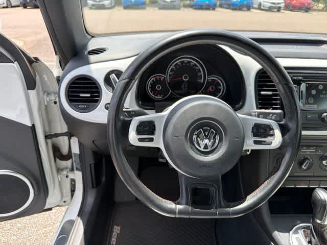 Used 2015 Volkswagen Beetle 1.8T FWD image 28