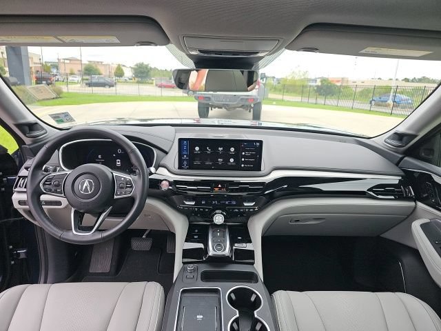 Used 2025 Acura MDX w/ Technology Package FWD image 28