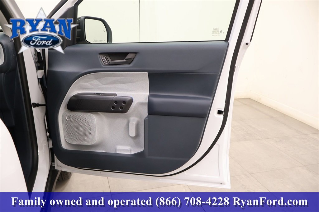 New 2025 Ford Maverick XLT w/ XLT Luxury Package image 14