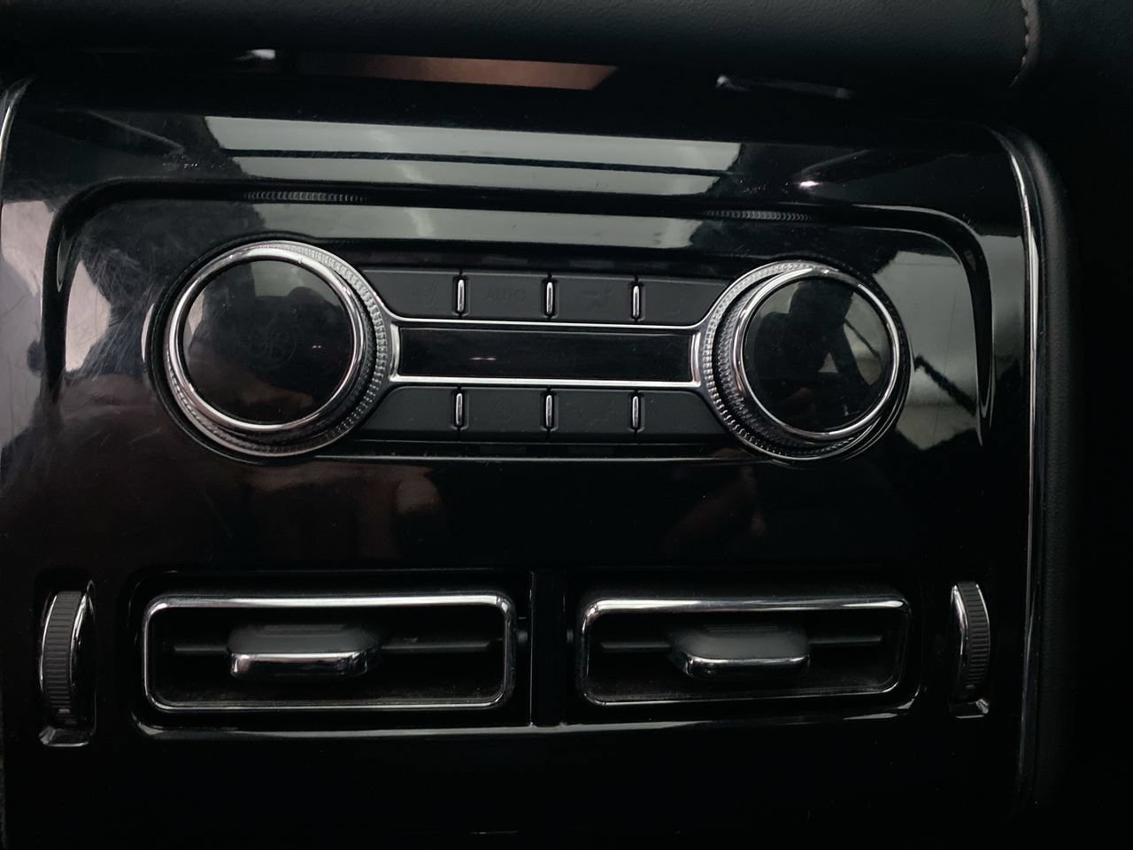 Used 2022 Lincoln Aviator AWD w/ Premium Package image 27