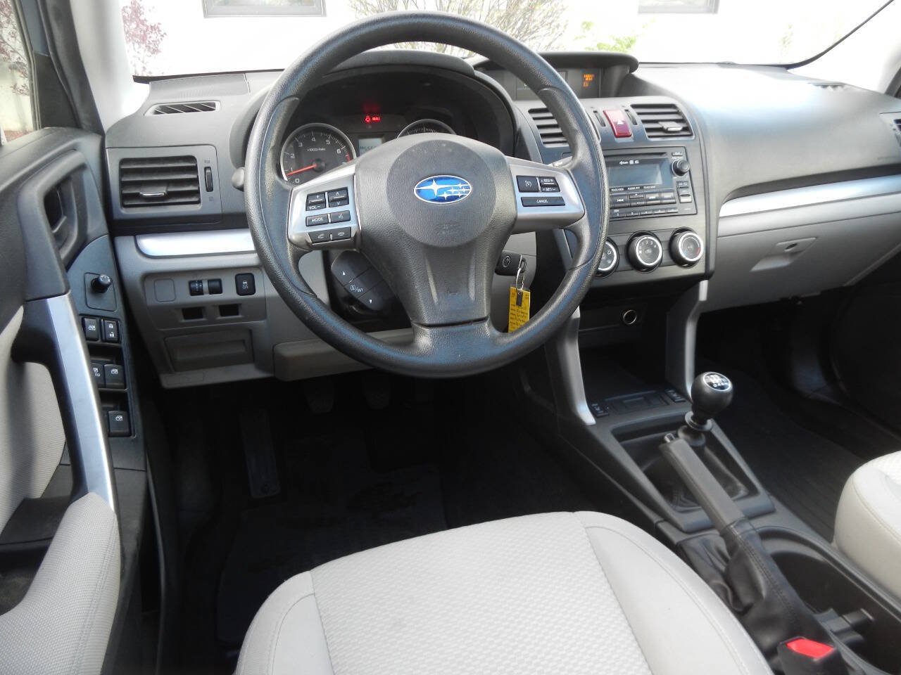 Used 2015 Subaru Forester 2.5i Premium AWD/4WD image 30
