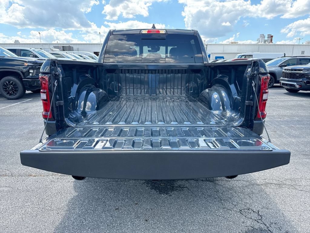 Used 2025 RAM 1500 Big Horn AWD/4WD image 24