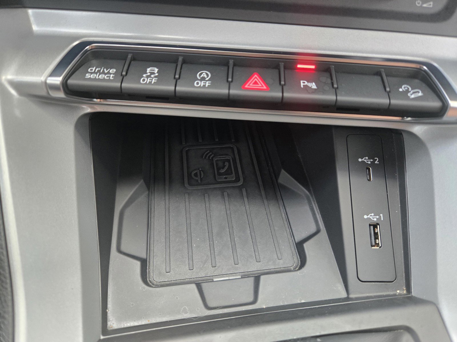 Used 2020 Audi Q3 2.0T Premium Plus w/ Premium Plus Package image 18