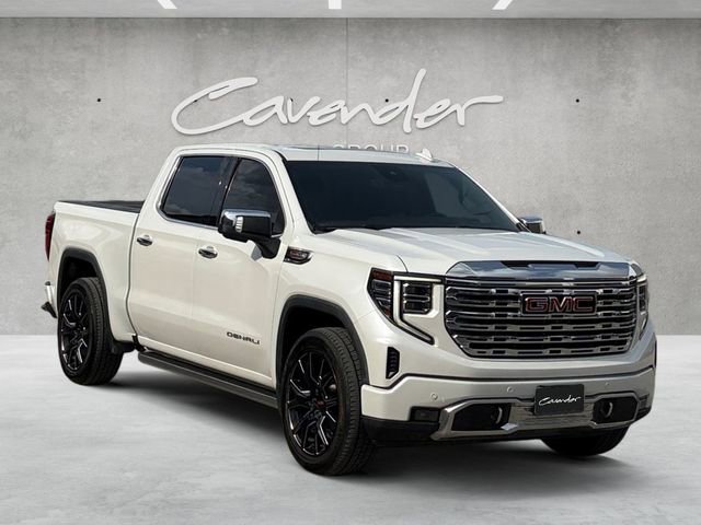 Used 2022 GMC Sierra 1500 Denali w/ Technology Package AWD/4WD image 2