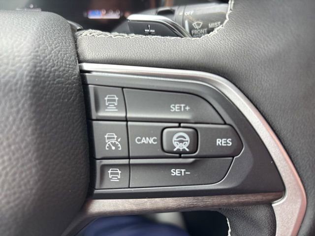 New 2026 Jeep Grand Cherokee L Limited w/ Limited Altitude Package AWD/4WD image 25