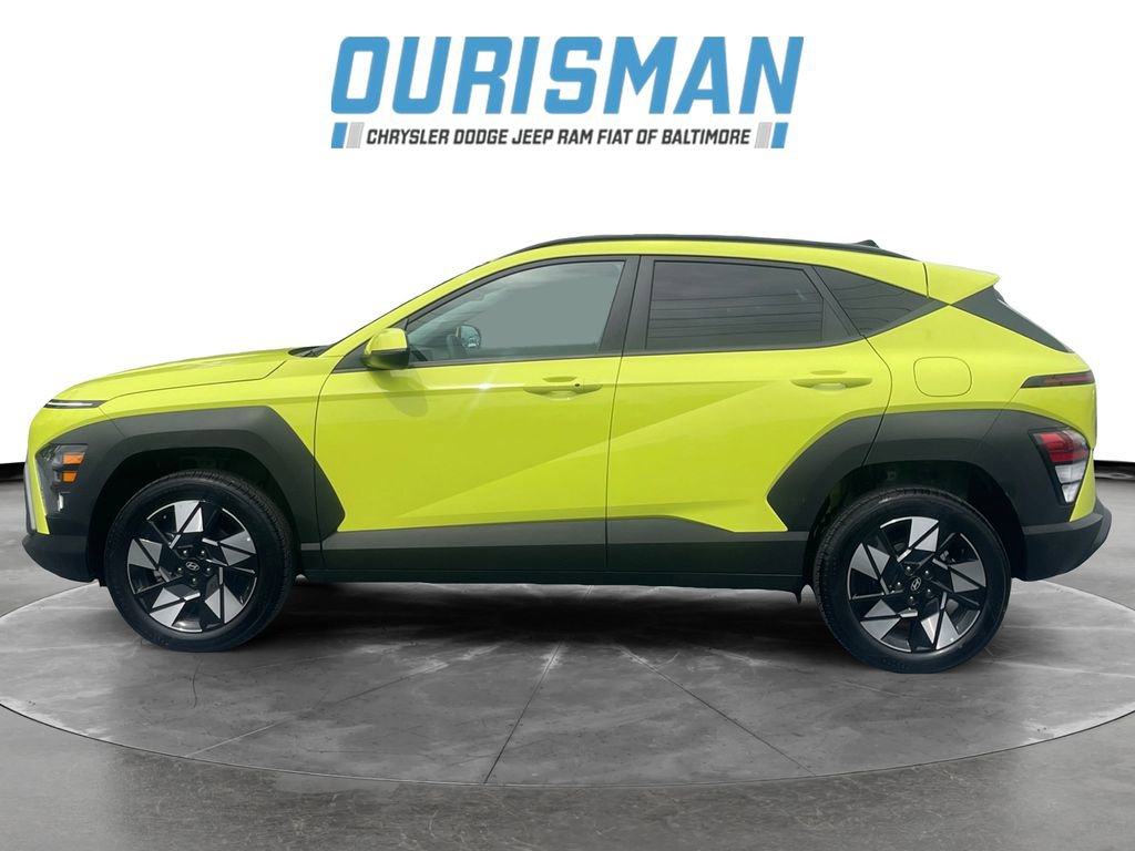 Used 2025 Hyundai Kona SEL AWD/4WD image 3