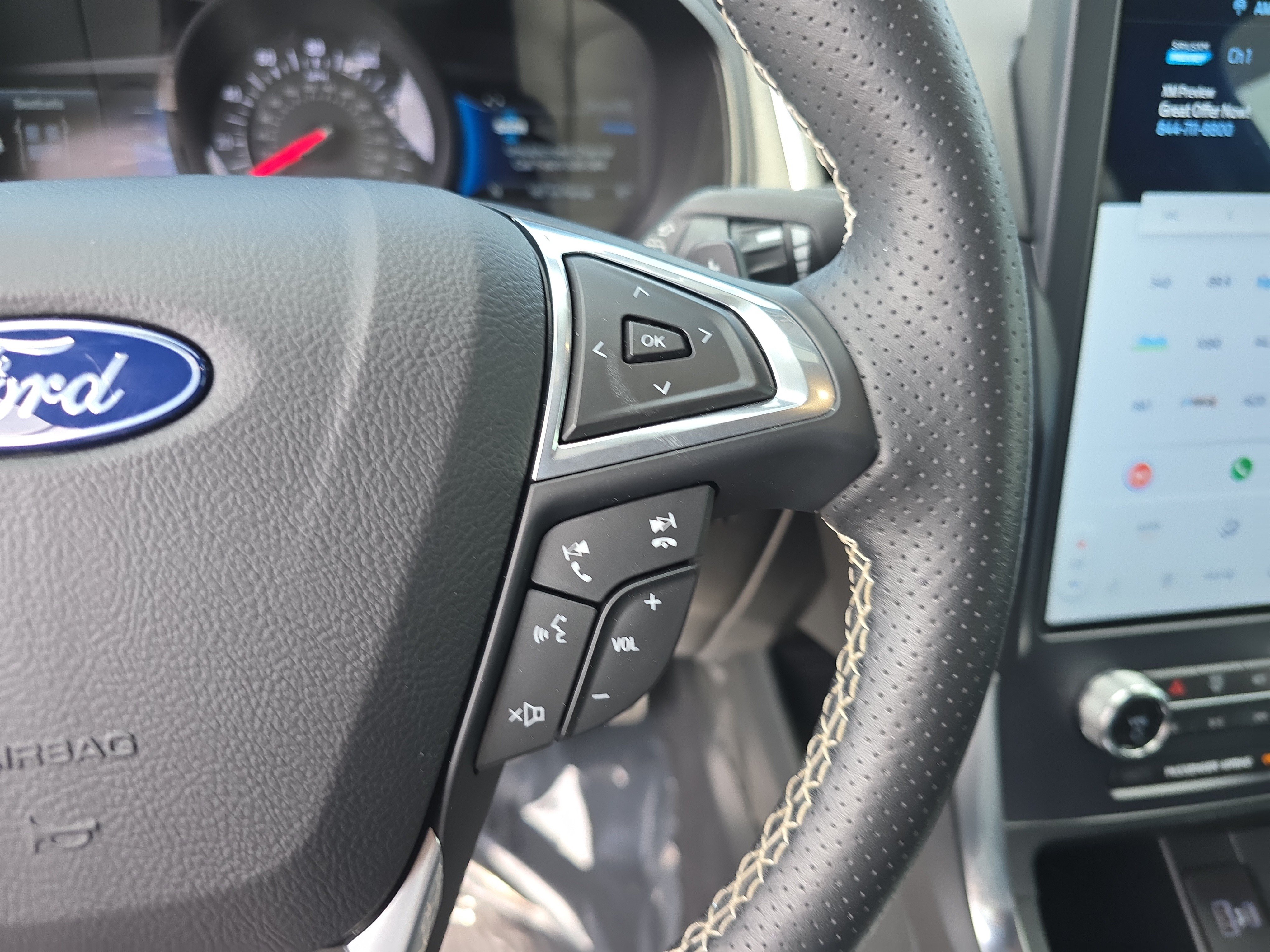 Used 2023 Ford Edge ST AWD/4WD image 29