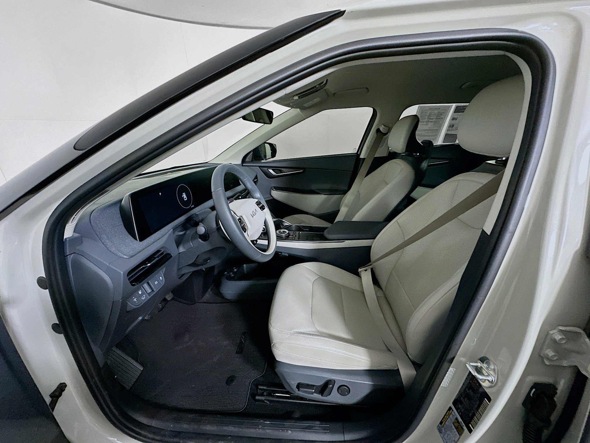 Used 2023 Kia EV6 Wind image 13