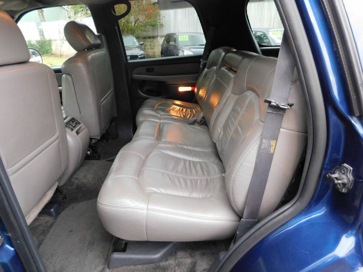 Used 2001 Chevrolet Tahoe LT w/ LT Preferred Equipment Group AWD/4WD image 7