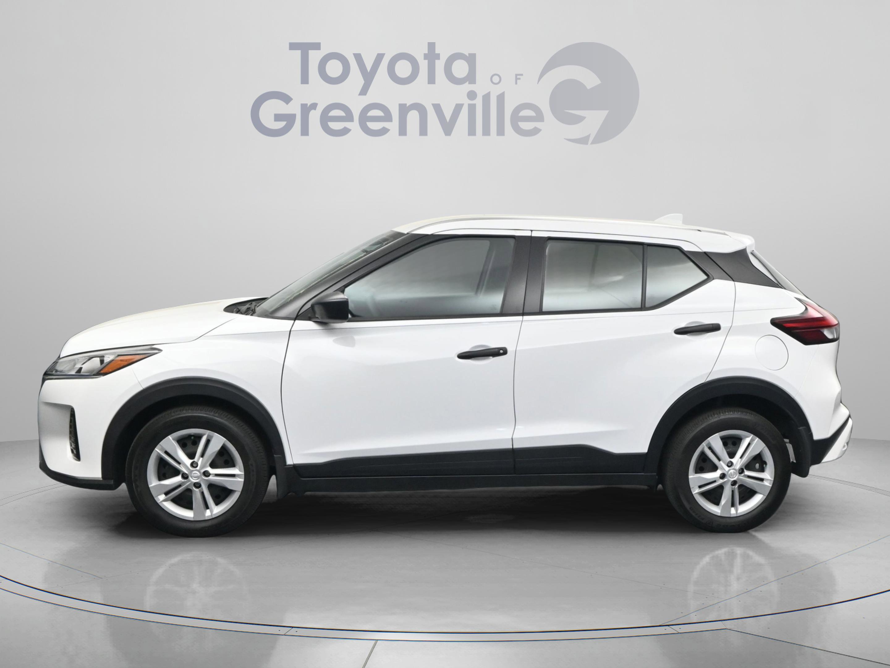 Used 2025 Nissan Kicks Play S image 5