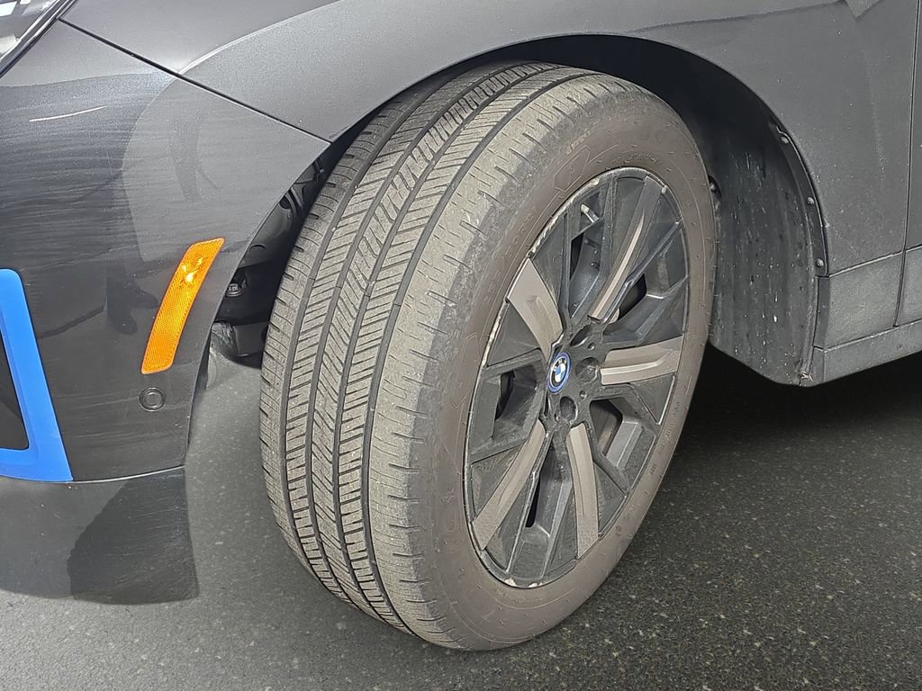 Certified 2023 BMW iX xDrive50 w/ Premium Package AWD/4WD image 36
