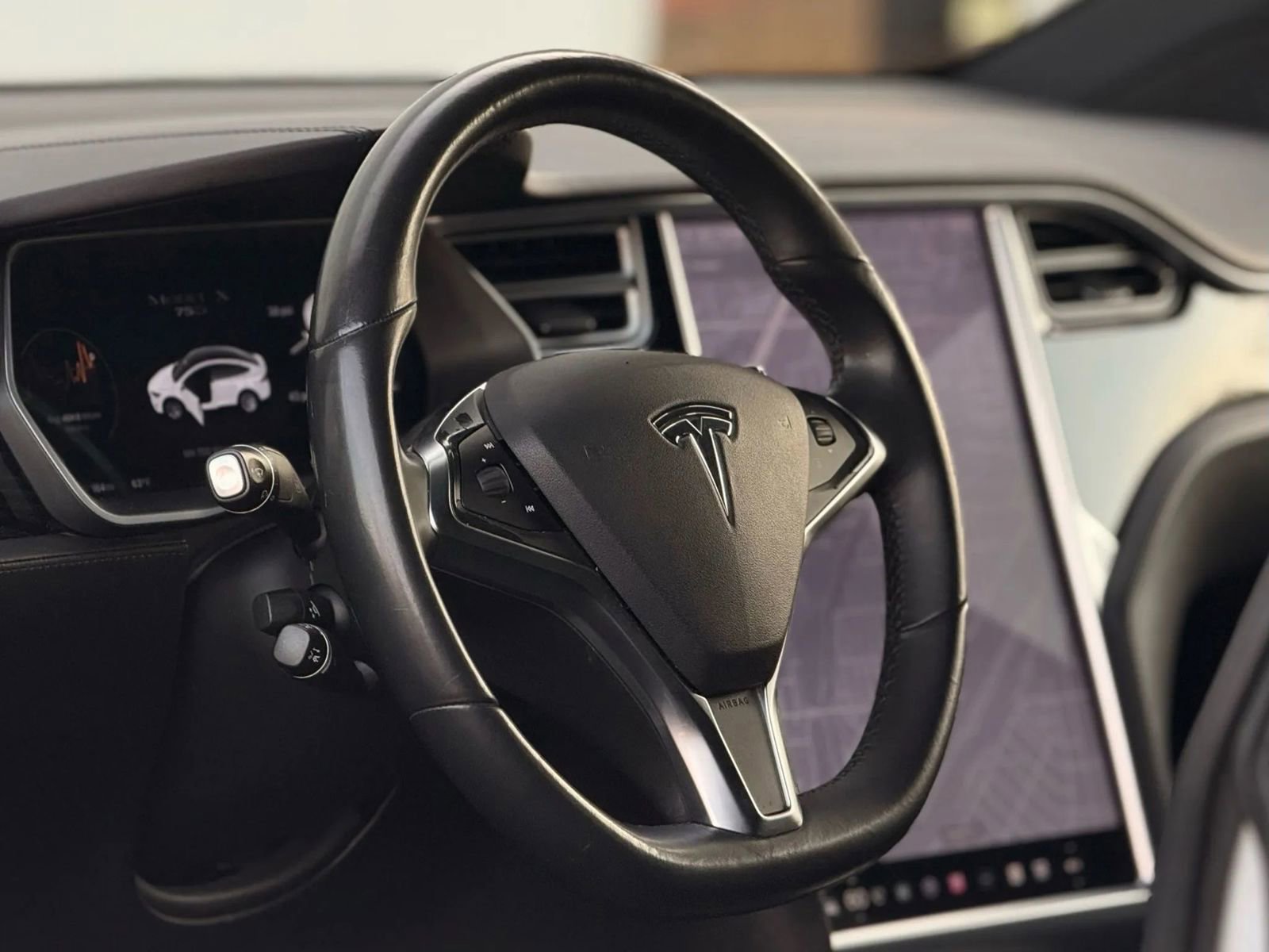 Used 2016 Tesla Model X 75D image 14