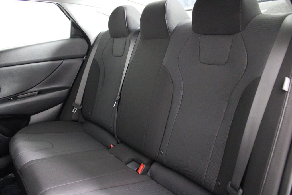 Certified 2026 Hyundai Elantra SE FWD image 20